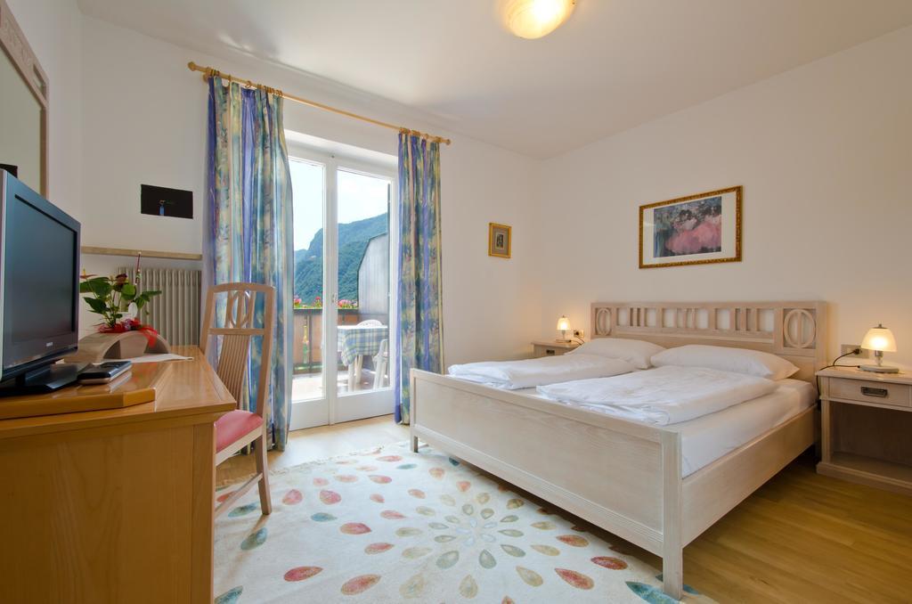 Hotel & Residenz Traubenheim Nalles Δωμάτιο φωτογραφία
